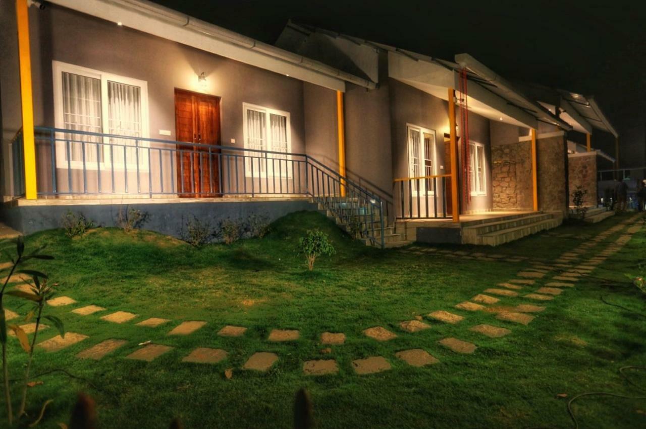 Hotel Kuhi The Mist Munnar Esterno foto